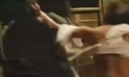 美女被扒衣服视频,美女扒衣视频事件引发的深思